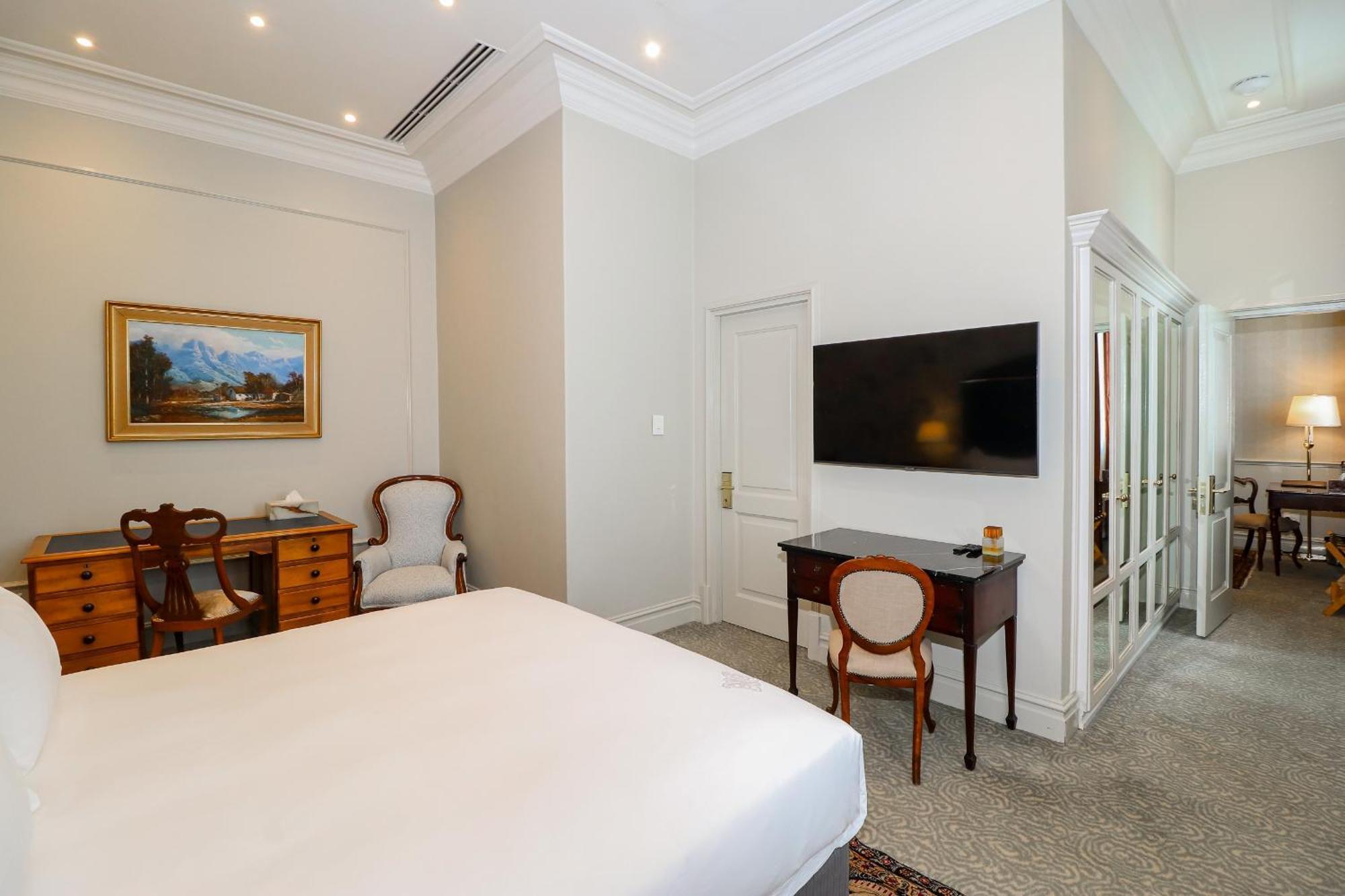 The Monarch Hotel ヨハネスブルグ エクステリア 写真