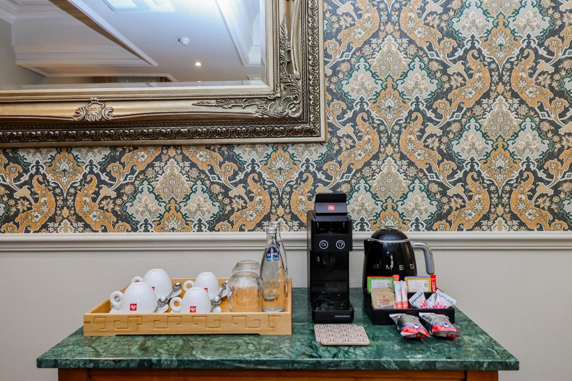 The Monarch Hotel ヨハネスブルグ エクステリア 写真