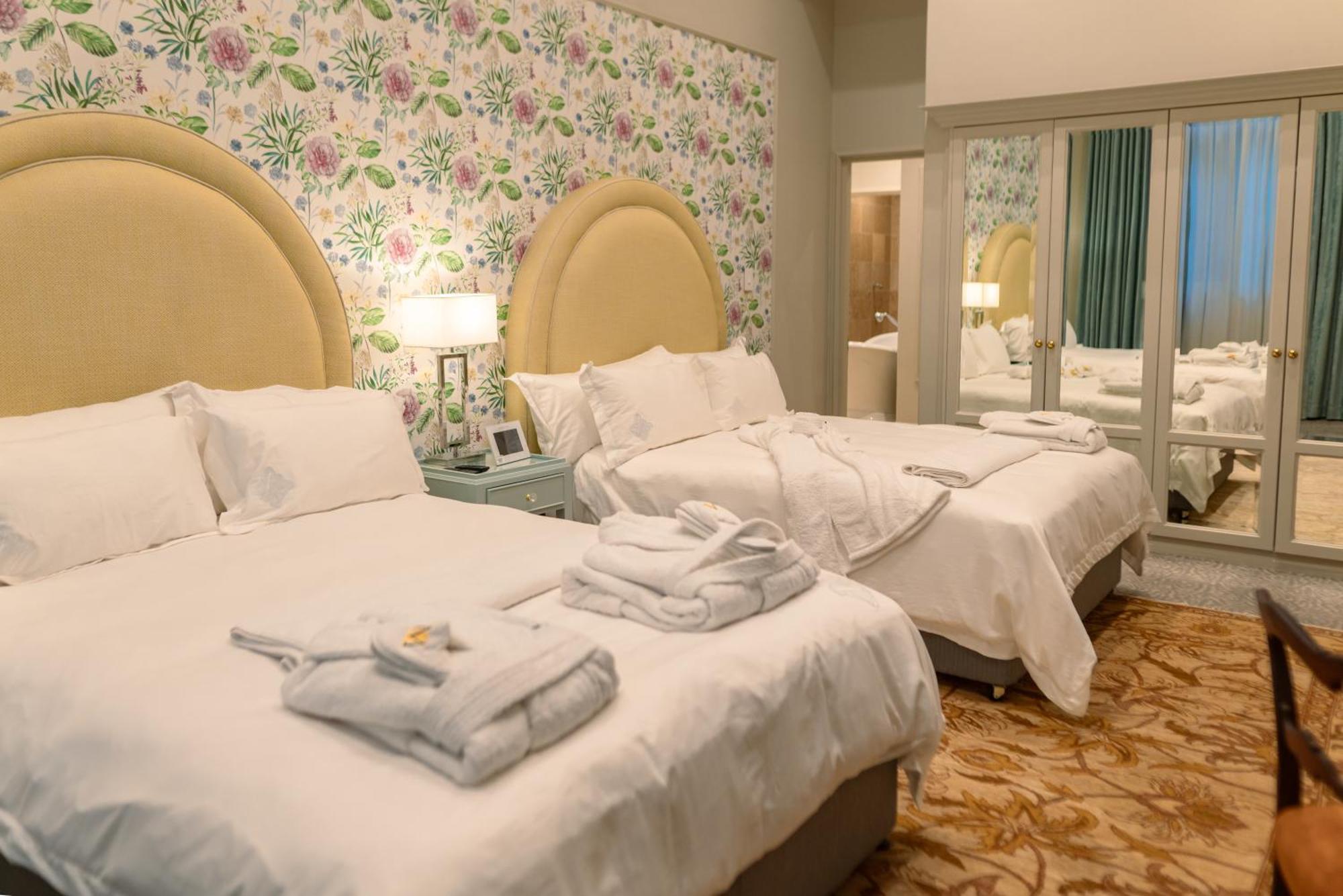 The Monarch Hotel ヨハネスブルグ エクステリア 写真
