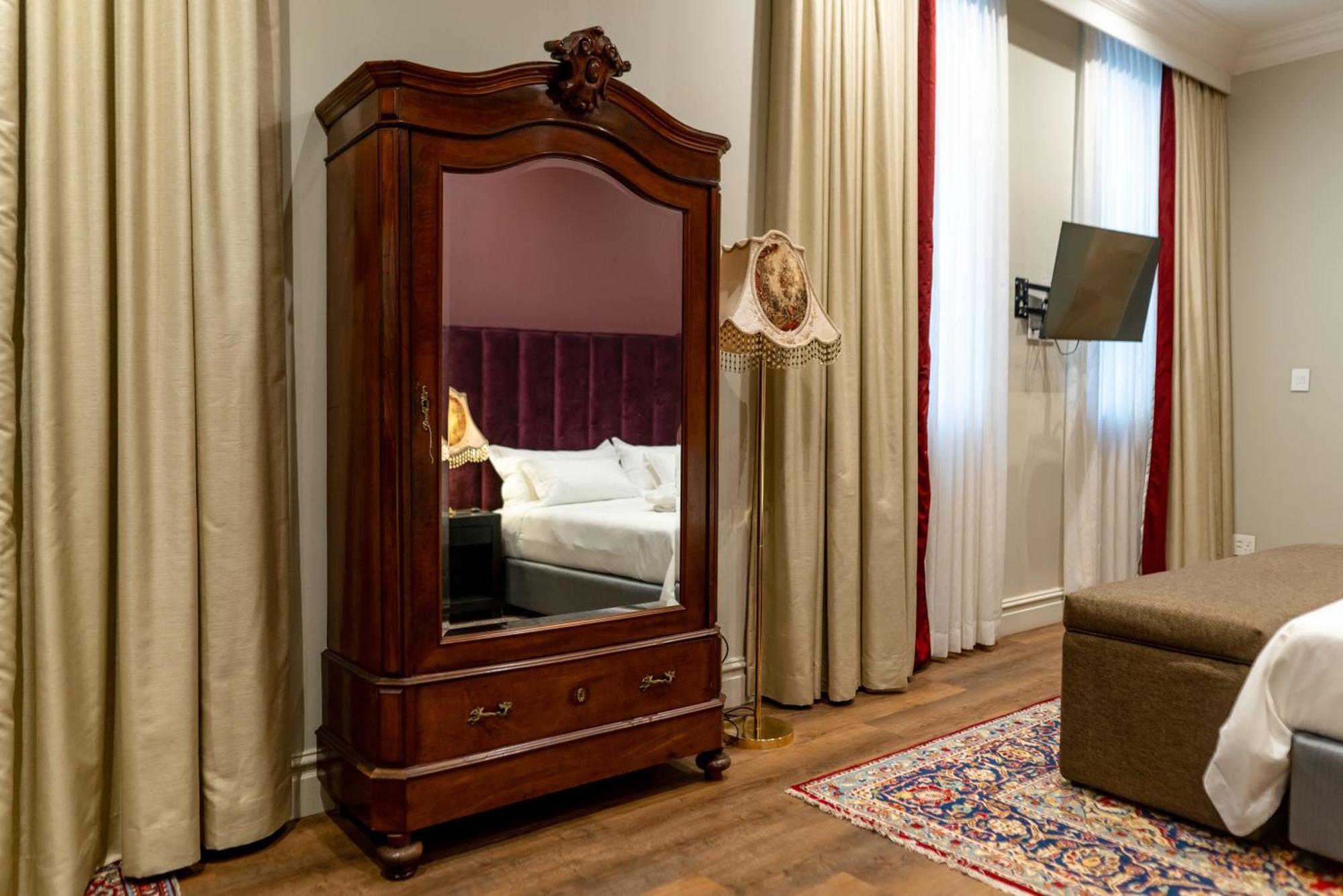 The Monarch Hotel ヨハネスブルグ エクステリア 写真