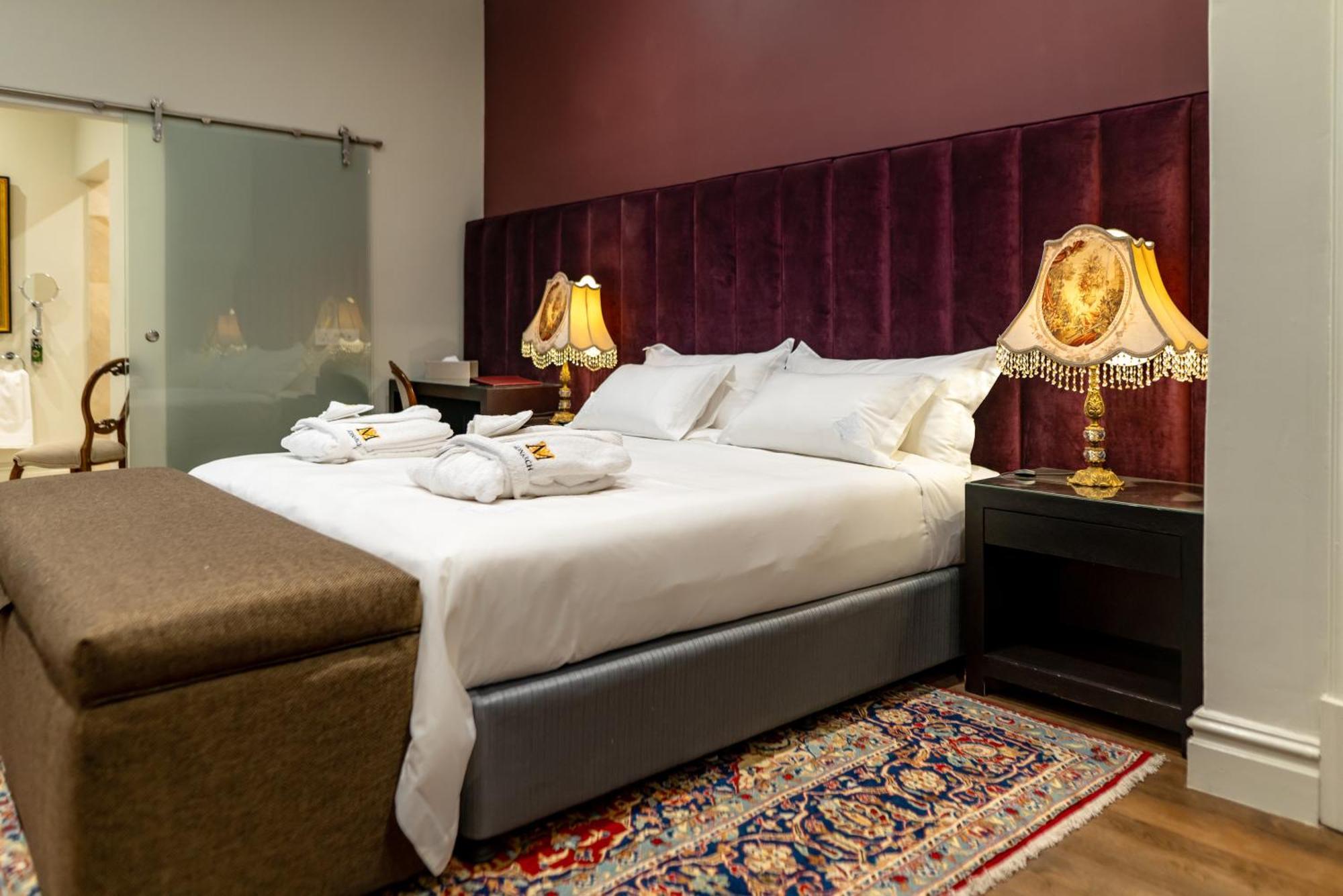 The Monarch Hotel ヨハネスブルグ エクステリア 写真